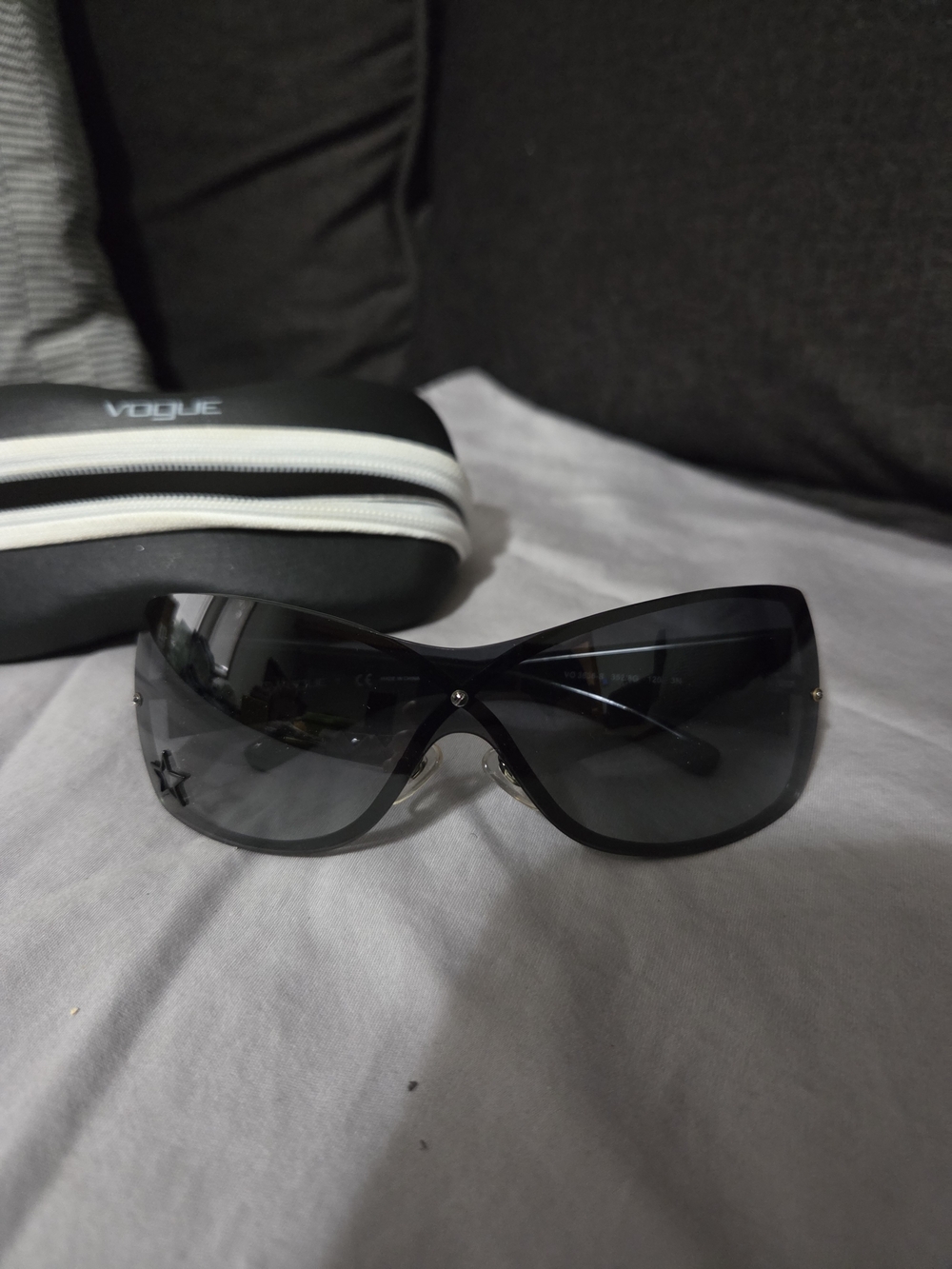 Vogue Black Gradient Wrap Women's Sunglasses with Case - Picture 5 of 10